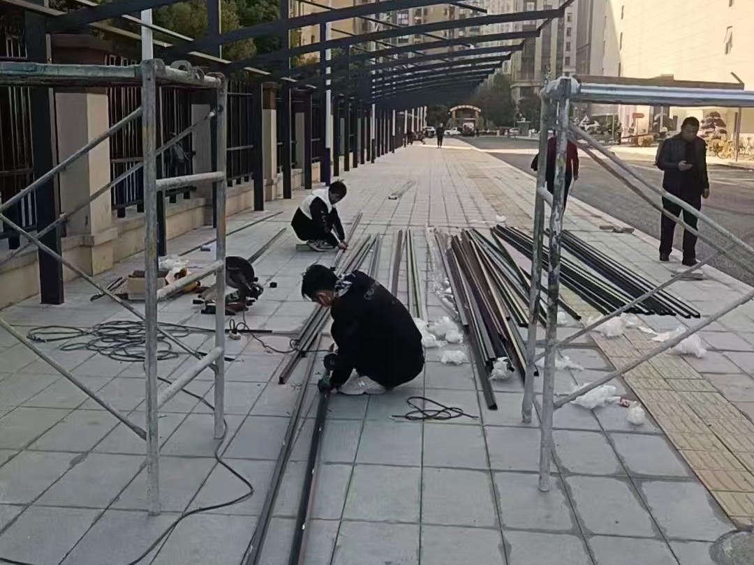  鋼結(jié)構(gòu)加工高空作業(yè)時(shí)的注意事項(xiàng)